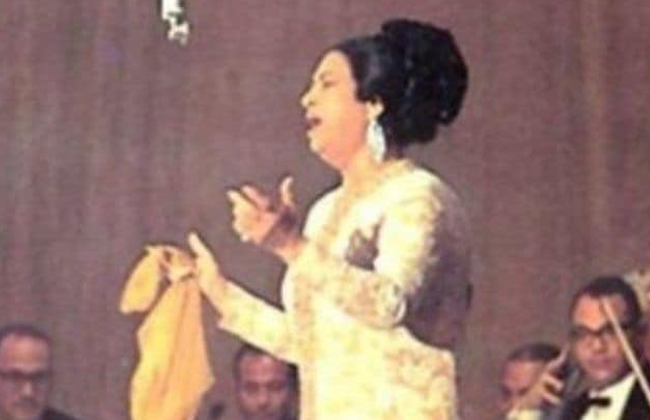 من كتب كلمات اغنية رباعيات الخيام